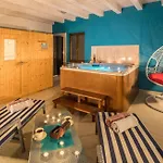 Kanco By Guide Villa *